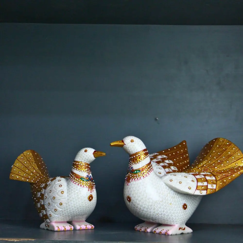 p3 Marble Golden Bird Pair Big img 5.webp