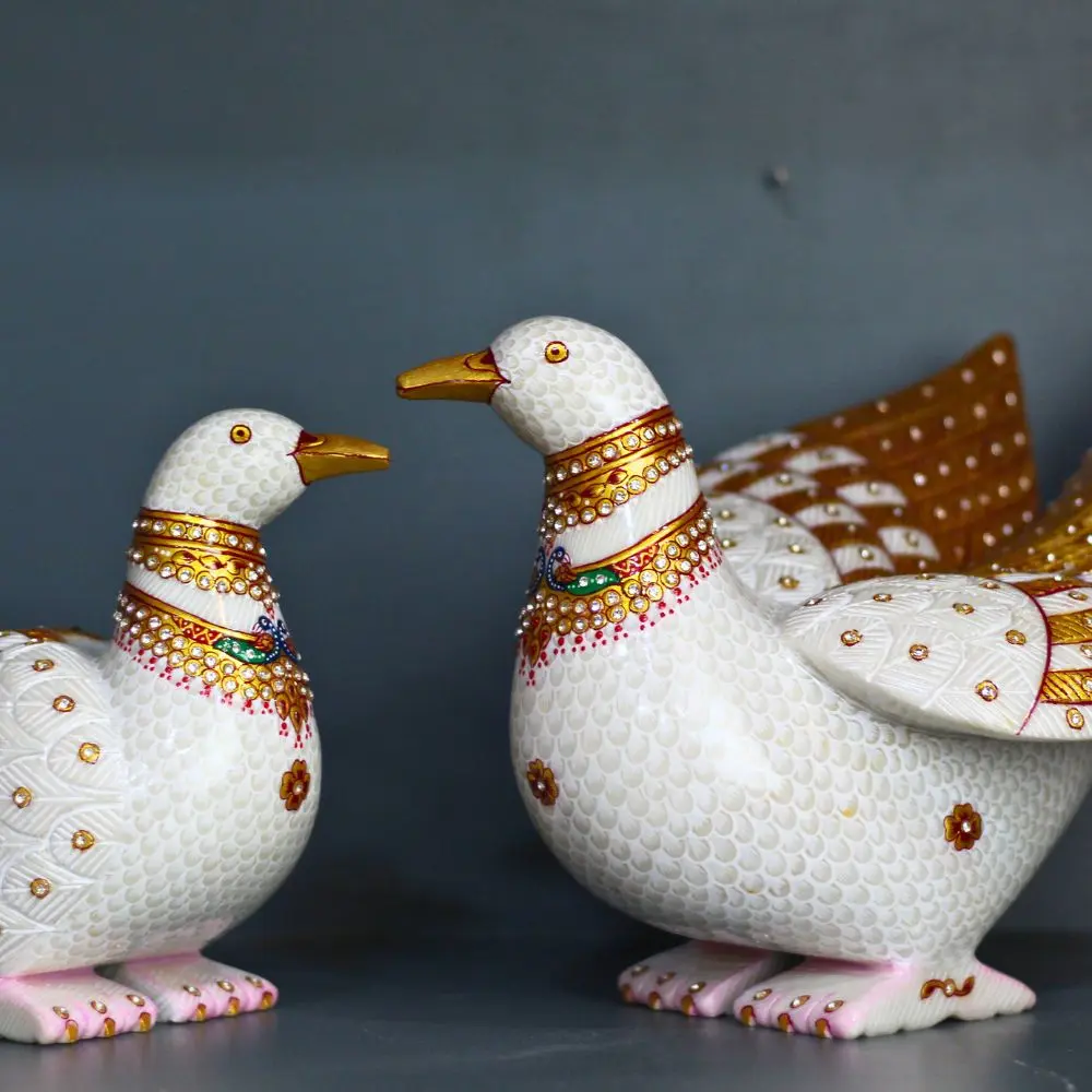 p3 Marble Golden Bird Pair Big img 4.webp