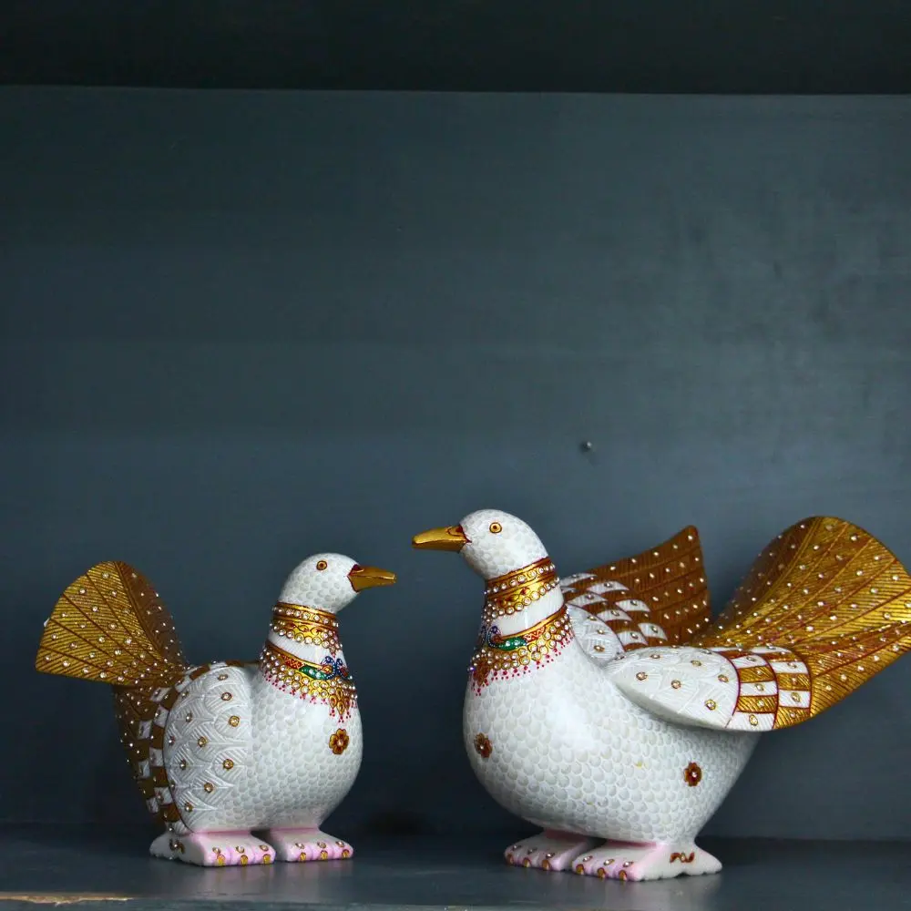 p3 Marble Golden Bird Pair Big img 3.webp